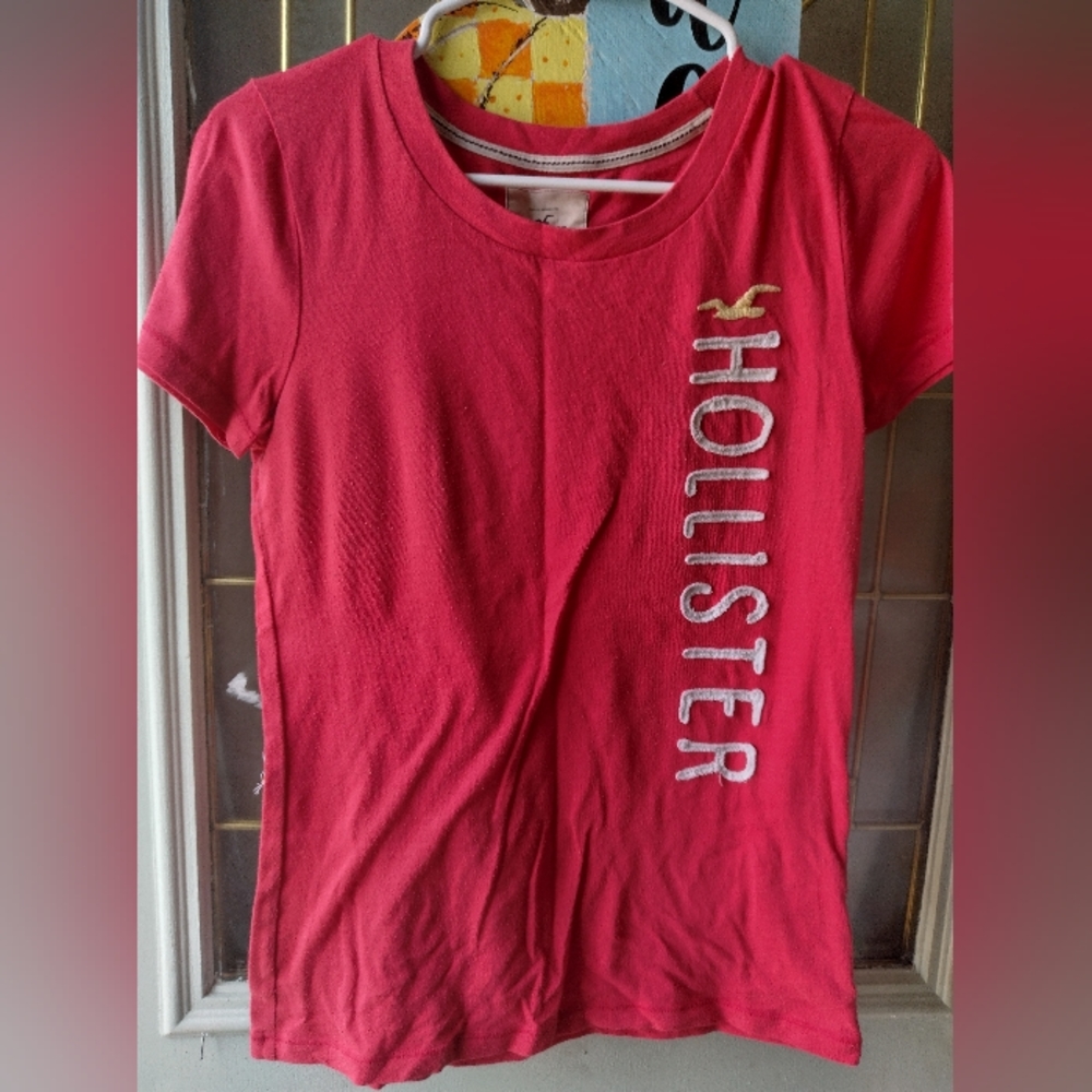 Hollister medium shirt
